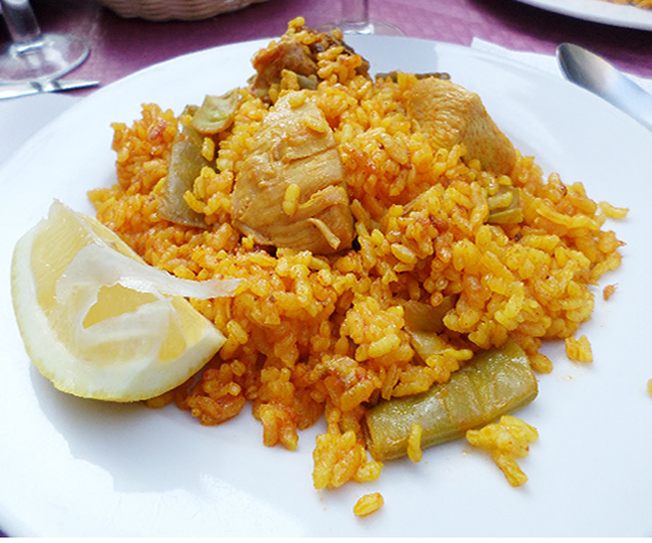 Paella Valenciana de Carne y Verduras