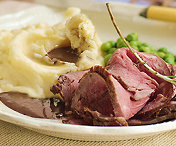 Roast Beef con Puré y salsa Española