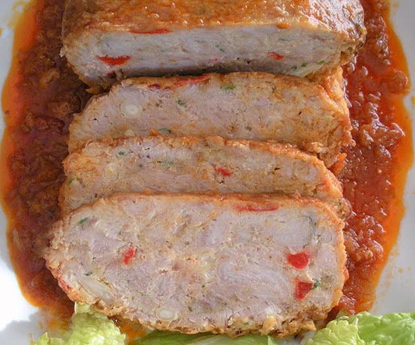 Rollo de Bonito en salsa de Tomate