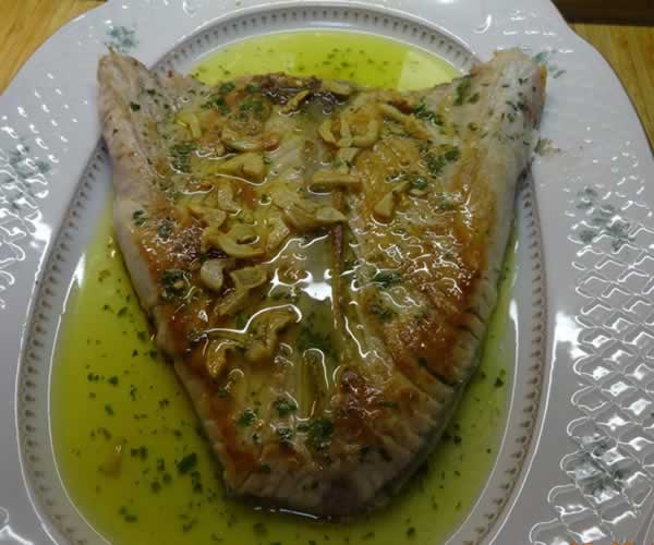 Ventresca de Bonito a la Plancha con aliño de ajo y perejil