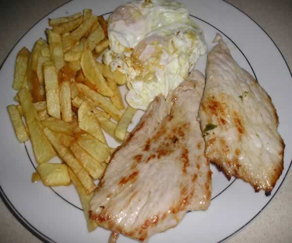 Filete de Ternera con Huevo y Patatas fritas