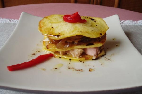 Cazuelita de Milhoja de Patata, Atun y Cebolla