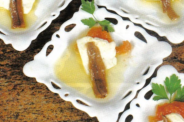 Cazuelita de Queso con Anchoas