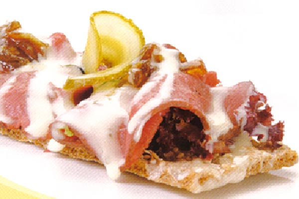 Montadito de Roast Beef y Tomate Confitado