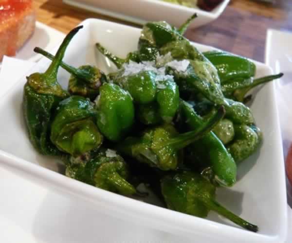 Guarnicion de Pimientos de Padron fritos