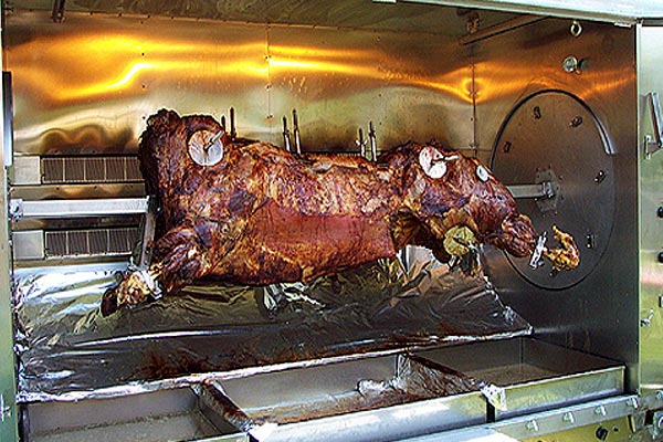 ASADO-DE-TERNEROS-ENTEROS